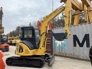 Miniexcavadora de cadenas Komatsu PC55MR con cazo de excavación de 0.12m de capacidad, 5 toneladas de peso operativo y bomba hidráulica - Product Image 3