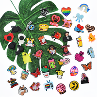 Paix amour Designer Charmes Tournesol Chaussure Décoration Charmes Fleur arc-en-ciel Clooseeful Cartoon Pvc