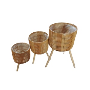 Vente <span class=keywords><strong>en</strong></span> gros usine : Pots de fleurs <span class=keywords><strong>sur</strong></span> <span class=keywords><strong>pied</strong></span> <span class=keywords><strong>en</strong></span> herbe faits à la main avec pieds <span class=keywords><strong>en</strong></span> <span class=keywords><strong>bois</strong></span>, jardinières améliorées, parfaites pour la décoration de salon, <span class=keywords><strong>en</strong></span> vrac - Product Image 1