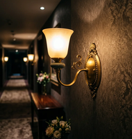 Applique murale en laiton à 2 lumières, style néo-classique, luminaire de vanité intérieur, lampe de chevet vintage à double tête pour hôtel, villa, décoration intérieure