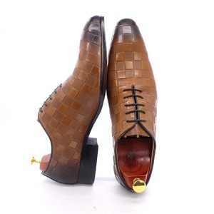 Luxurious Italian Oxford style handmade checkered print lace-up black-brown men's business custom Dress Shoes&Oxfords - Product Image 5