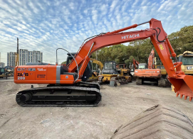 Excavatrice sur chenilles Hitachi ZX200 d'occasion, équipement de construction japonais, moteur Isuzu, forte puissance de creusement, capacité de la benne de 0,91 m³ - Product Image 5