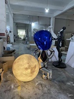 Statue d'astronaute debout de grande taille Figurine d'astronaute décor à la maison Figure Sculpture résine Art populaire Art animalier et collection