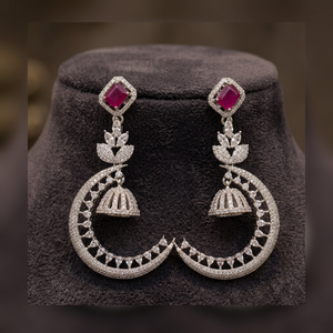 Fashionable High Quality Traditional Ethnic Alloy <b>Silver</b> Plated Stone Pearl <b>Chandelier</b> Earrings Women's Third Party Certified Gi - Product Image 3