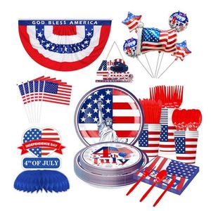Ensemble de fournitures de fête jetables sur le thème de la Journée de l'Indépendance, style moderne, vaisselle pour le 4 juillet, comprenant assiettes en papier, gobelets, serviettes - Product Image 1