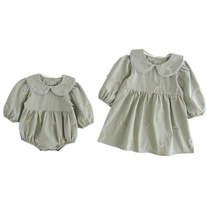 Nuovo Stile Autunnale: Vestito per Bambina con Colletto Peter Pan Ricamato, Tutina a Maniche Lunghe per Neonata, Outfit Coordinato per Sorelle - Product Image 5