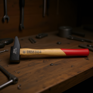 Martillo 384 de 16 oz con mango de madera y agarre rojo para uso general - Product Image 3