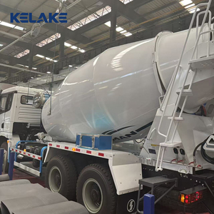 Camion malaxeur à béton autochargeur avec pompe et composants essentiels pour chantier de construction commercial - Product Image 3