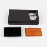 Désodorisant de voiture de conception populaire Kit de démarrage de désodorisant de dérive de parfum différent Élimination des odeurs de désodorisant en bois de longue durée