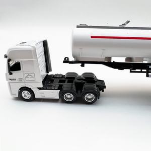 รถบรรทุกน้ำมันจำลองรุ่น SJY-1733 ของเล่นรถบรรทุกน้ำมันโลหะผสมแบบกึ่งโลหะ ขนาด 1:50 สำหรับเด็ก เป็นของขวัญ - Product Image 4