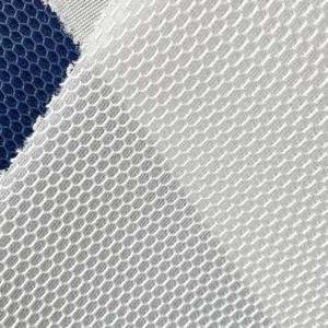 Couvre-lit matelassé blanc et gris en tissu maille 3D Air Spacer, certifié GRS, antibactérien, épais, pour lit - Product Image 5