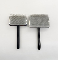 Brosse démêlante professionnelle pour animaux de compagnie, 2 tailles, en acier inoxydable, avec manche ergonomique pour chiens et chats à poils longs