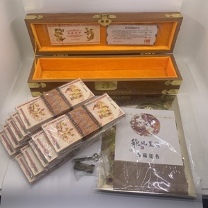 ธนบัตรมั<span class=keywords><strong>ง</strong></span>กรจีนและนกฟีนิกซ์มีสีเหลือ<span class=keywords><strong>ง</strong></span>1000ชิ้นธนบัตรหนึ่<span class=keywords><strong>ง</strong></span><span class=keywords><strong>ร้อย</strong></span>ใบใส่แล้วเป็นของขวัญ - Product Image 1