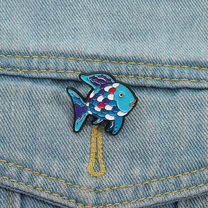 Rainbow Fish Enamel Pin gambar buku terinspirasi bros kartun skala Lapel lencana hadiah perhiasan untuk anak-anak - Product Image 1