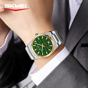 นาฬิกาข้อมือผู้ชาย ดีไซน์เรียบหรู ตัวเรือนโลหะผสม หน้าปัดมีลวดลาย สีทอง สายสแตนเลส กันน้ำ 3ATM ระบบควอตซ์  รับสลักโลโก้ - Product Image 2