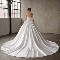 Robe de mariée de bal, style princesse, avec corset cœur, dentelle, perles, satin Mikado, traîne cathédrale, grande taille, sur mesure