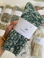 Calcetines de lana gruesa de punto termo para mujer, marca U, cálidos y cómodos para invierno, con logo en el bajo y tejido acanalado, para uso diario, al por mayor.