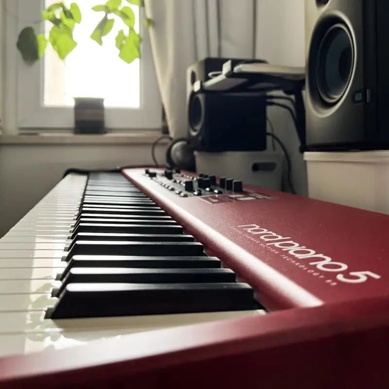 Nord piano5 73 مفاتيح رقمية تناظرية المزج لوحة مفاتيح مرتبة بيانو