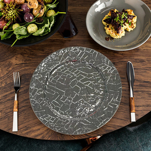 Assiettes de Présentation Rondes en Plastique de Luxe Style <span class=keywords><strong>Vintage</strong></span> avec Motifs Antiques pour Mariages - Vaisselle Durable et Personnalisable - Product Image 4