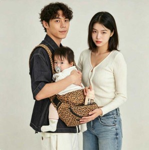 Portabebés Premium con <span class=keywords><strong>Asiento</strong></span> Ergonómico, Portabebés Tipo Sling para Recién Nacidos y Niños Pequeños, Correa Ajustable, Portabebés de Viaje con Bolsa de Cintura Desmontable - Product Image 3