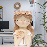 Roogo Pot de fleurs en résine fait main de 7 pouces, motif Fille Priante, avec couronne de fleurs, pour plantes succulentes, idéal pour le rebord de fenêtre et la décoration intérieure