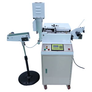 Máquina de corte ultrasónico de etiquetas elásticas con alimentación automática de cinta, cortadora de etiquetas totalmente automática para materiales tejidos y etiquetas de prendas. - Product Image 3