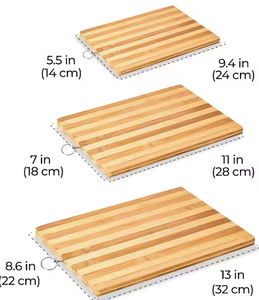 Tabla de Cortar de Bambú con Diseño de Rayas <span class=keywords><strong>en</strong></span> <span class=keywords><strong>Tres</strong></span> Tamaños con Orificios para Colgar Fácilmente - Product Image 4
