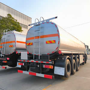 Camión Cisterna de Combustible DONGFENG 10X4 33000L, Camión de Entrega de Combustible Diésel de 20000 Litros, Venta Directa de Fábrica - Product Image 5