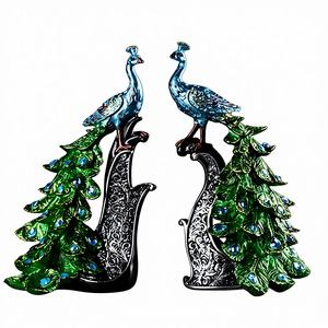 ตู้ไวน์ตกแต่งบ้านสไตล์ศิลปะพื้นบ้านยุโรปสมัยใหม่ ของตกแต่งบ้านใหม่ รูปปั้นนกยูง ของประดับทีวี เรซิ่นอีพ็อกซี่ ของขวัญแต่งงาน - Product Image 1