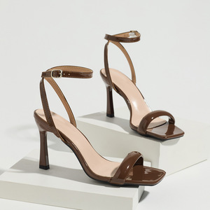 Chaussures élégantes pour femmes, sandales à bout carré ouvert en cuir verni marron, sangle réglable à la cheville, talons aiguilles fins - Product Image 1