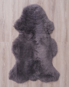 Tapis en peau de mouton de style scandinave, ensemble de tapis en cuir gris teint - Product Image 2