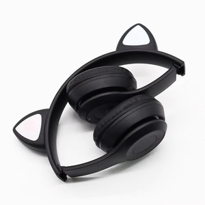 Audífonos Inalámbricos P47M con Orejas de Gato, RGB, con Micrófono, Luz Brillante, Sonido Estéreo, Bajos Profundos, para PC, Teléfono y Juegos, Superventas - Product Image 3