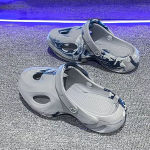 DERAN OEM Logo personnalisé Chaussures de plage de <span class=keywords><strong>jardin</strong></span> en EVA pour hommes avec lumière à bout fermé Semelle intérieure antidérapante <span class=keywords><strong>Sabots</strong></span> d'écho - Product Image 5