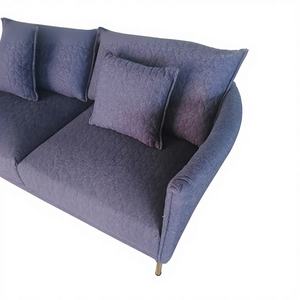 أريكة حديثة بمقعدين من القماش الأزرق الداكن مع أرجل معدنية - كنبة بسيطة بتصميم عصري - أريكة مبطنة بالقماش لغرفة المعيشة - Product Image 4