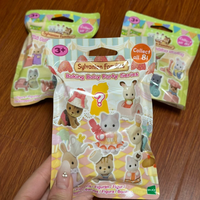 Sylvanian Families Backen-Baby-Party Überraschungstüte, Geheimnisvolle Mini-Tierfigur, Sammelspielzeug, Geschenk für Kinder zum Rollenspiel