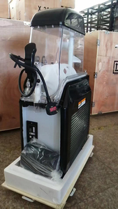 Machine à Granita Commerciale et Domestique 3 Cylindres de Haute Qualité à Prix Abordable – En Vente - Product Image 3