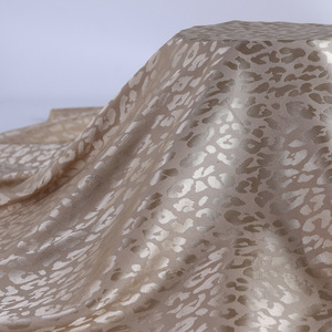 Kỹ Thuật Số In Mô Hình Sữa Lụa <span class=keywords><strong>Jacquard</strong></span> Vải Cho Mùa Xuân/Mùa Hè Đồ Ngủ Bộ Đồ Giường Túi Váy Trọng Lượng Nhẹ Dày Interlining - Product Image 3