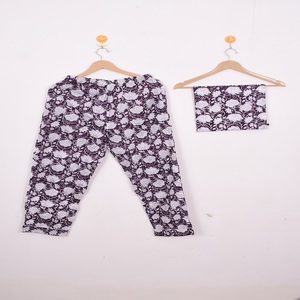 Conjunto de Pijama Floral Estampado a Mano de Primera Calidad - Ropa de Dormir de Algodón Artesanal, Ropa de Dormir y de Estar por Casa de Verano Estilo Bohemio para Mujer, Regalo - Product Image 4