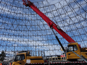 Longueur du bras de 42,5 <span class=keywords><strong>m</strong></span>, capacité maximale de 30 tonnes. Grue de camion STC300T5 à capacité de levage élevée - Product Image 2