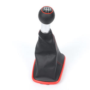 Housse de levier de vitesse avec pommeau pour Volkswagen Golf 4, transmission manuelle, trou de 12 mm, surpiqûres rouges, revêtement en cuir noir - Product Image 4