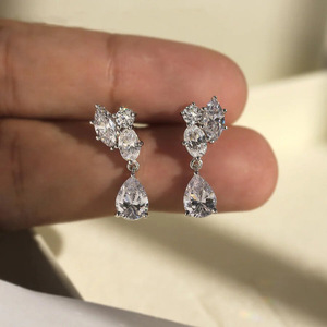 Orecchini Delicati a Goccia con Zirconi Marquise per Donne, Gioielli Eleganti e Minimalisti alla Moda - Product Image 3