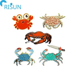 Wholesale Kawaii Seafood Animal Glitter Crab Enamel Pin Green Brooch Holding Knife Custom Smoking Crab Soft Enamel Pins Badge