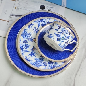 Service de vaisselle à bordure dorée en céramique, 4 pièces, avec logo, pour 12 personnes, idéal pour les cadeaux d'affaires - Product Image 5