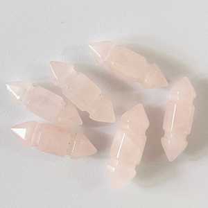 Pendentif en pierre précieuse en quartz avec fil enroulé, améthyste, obsidienne, jade blanc, hexagonal, pointu, avec fil enroulé autour d'un arbre de vie - Product Image 2