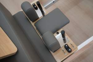 Marchio OCHI alta qualità Yoga Gym Fitness Pilates Reformer nucleo letto in legno Pilates riformatori attrezzature Set con mezza torre - Product Image 2