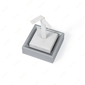 Présentoir à bijoux SUNDO avec plateaux en microfibre pour vitrine de bijouterie et présentoirs de produits - Product Image 3