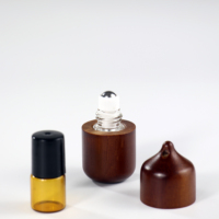 Bouteilles d'huiles essentielles et de parfums avec bouchons en bois de couleur uniques – Idéales pour la maison, le bureau et les voyages – Flacons roll-on en verre