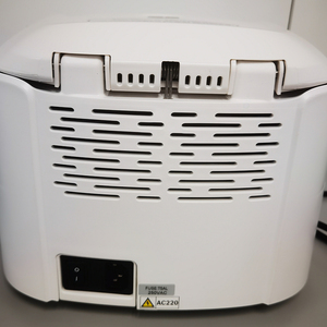 Máy tính để bàn phòng thí nghiệm biobank hàng đầu máy ly tâm tốc độ tối đa 500-12000 rpm tốc độ thấp Máy ly tâm - Product Image 2