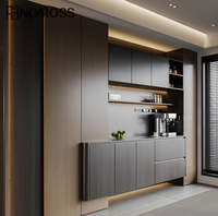 Buffet de style français sophistiqué, personnalisé, de luxe, moderne et sur mesure pour villas et salles à manger d'appartements
