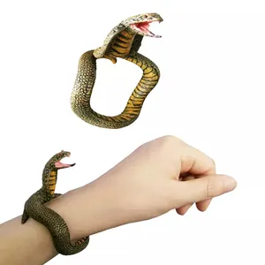 Pulseira de cobra de pvc para halloween, brinquedo de festa em pvc com simulação de cobra, brinquedo realista de pulso, brinquedo de mordaça